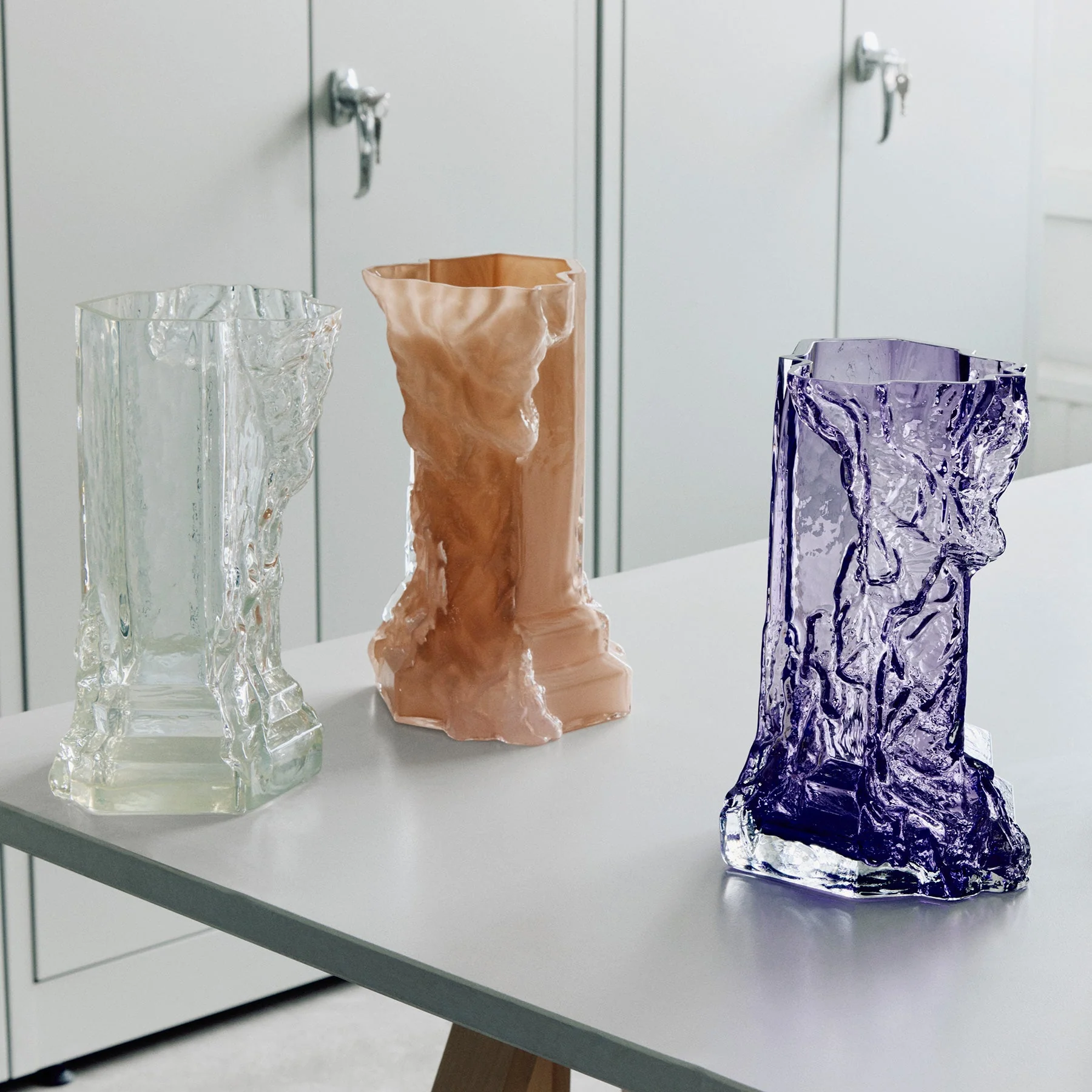 Kosta Boda Rocky Baroque Vase Dusty Pink Small - Image 4