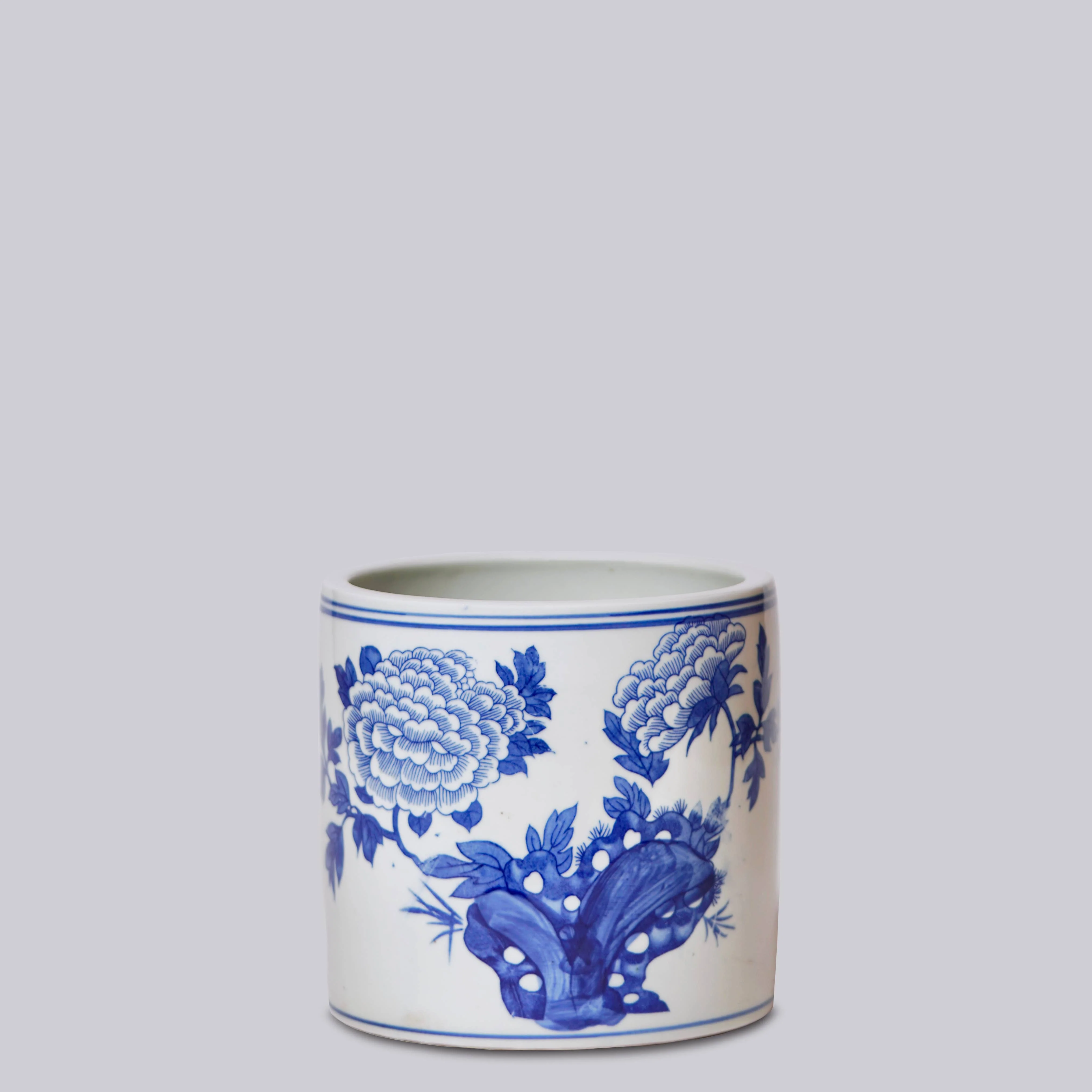 Medium Blue and White Porcelain Peony Cachepot - Image 3