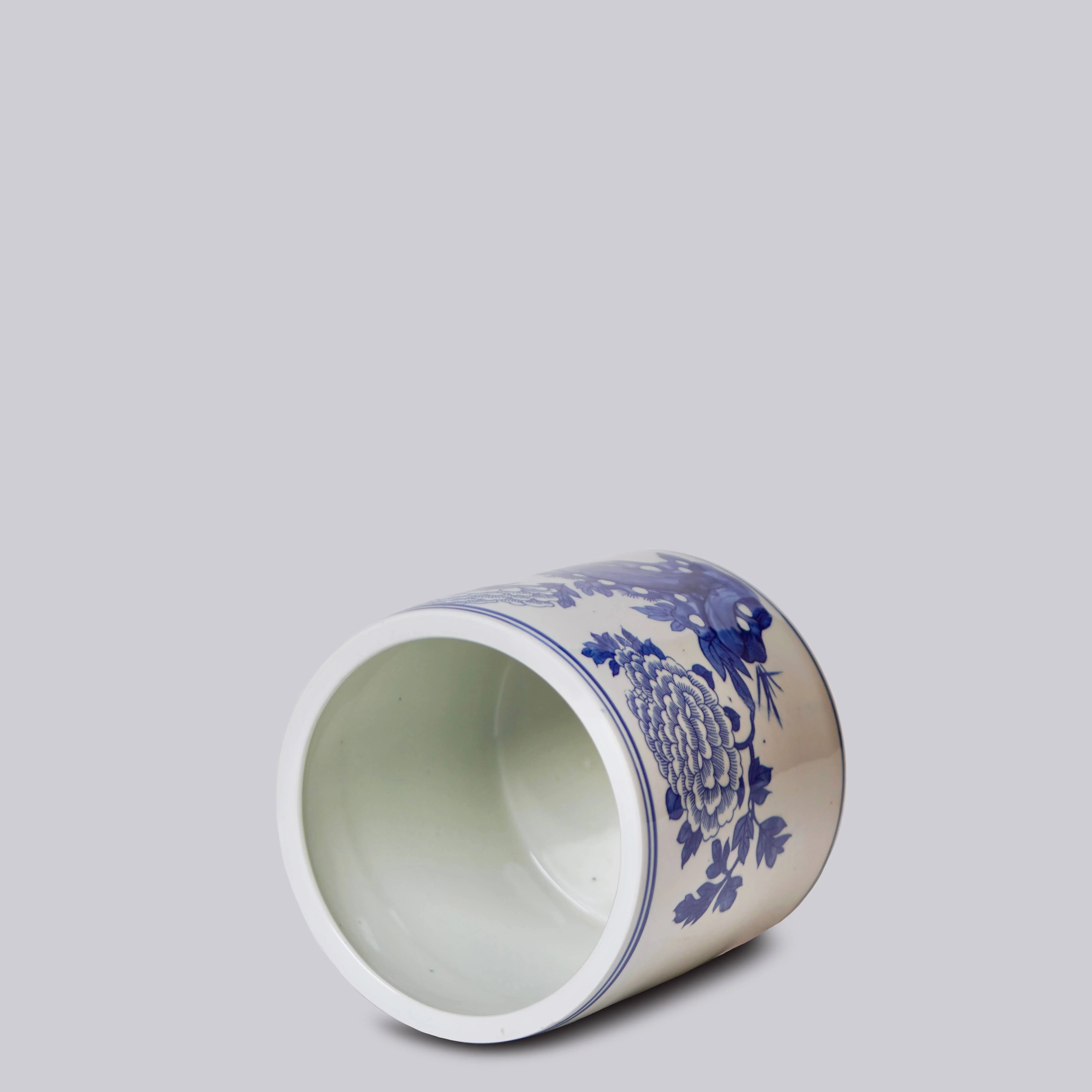 Medium Blue and White Porcelain Peony Cachepot - Image 5