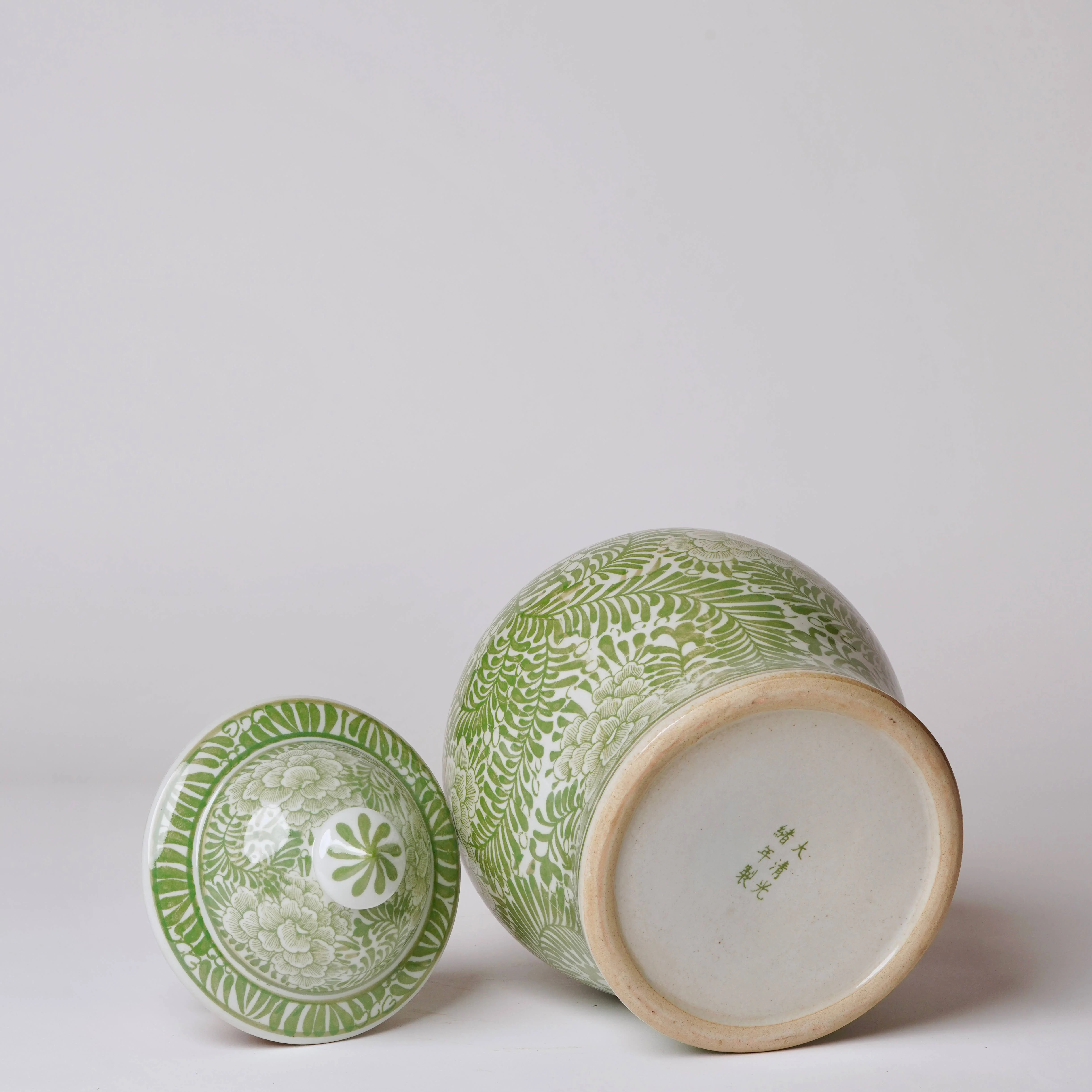 Medium Green and White Porcelain Country Peony Temple Jar - Image 4