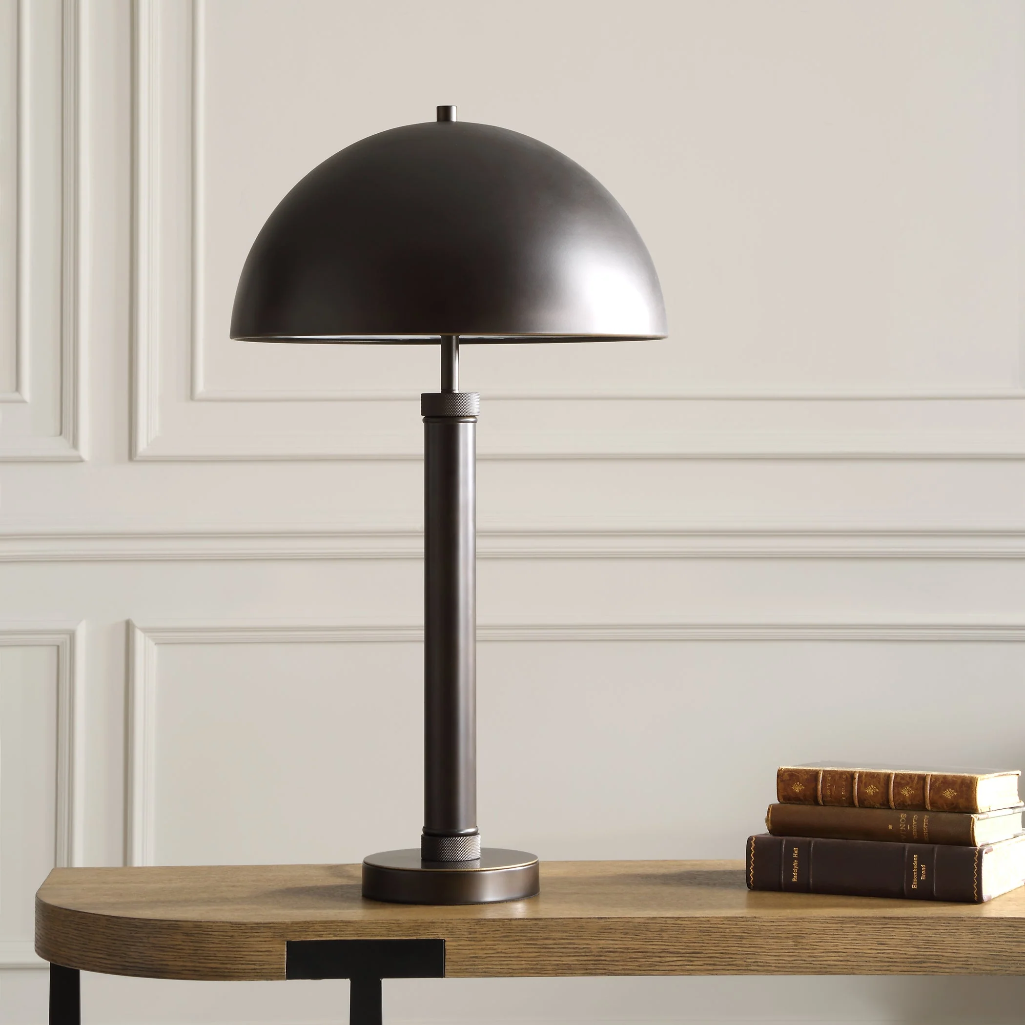 Metal Beauty Table Lamp - Image 3