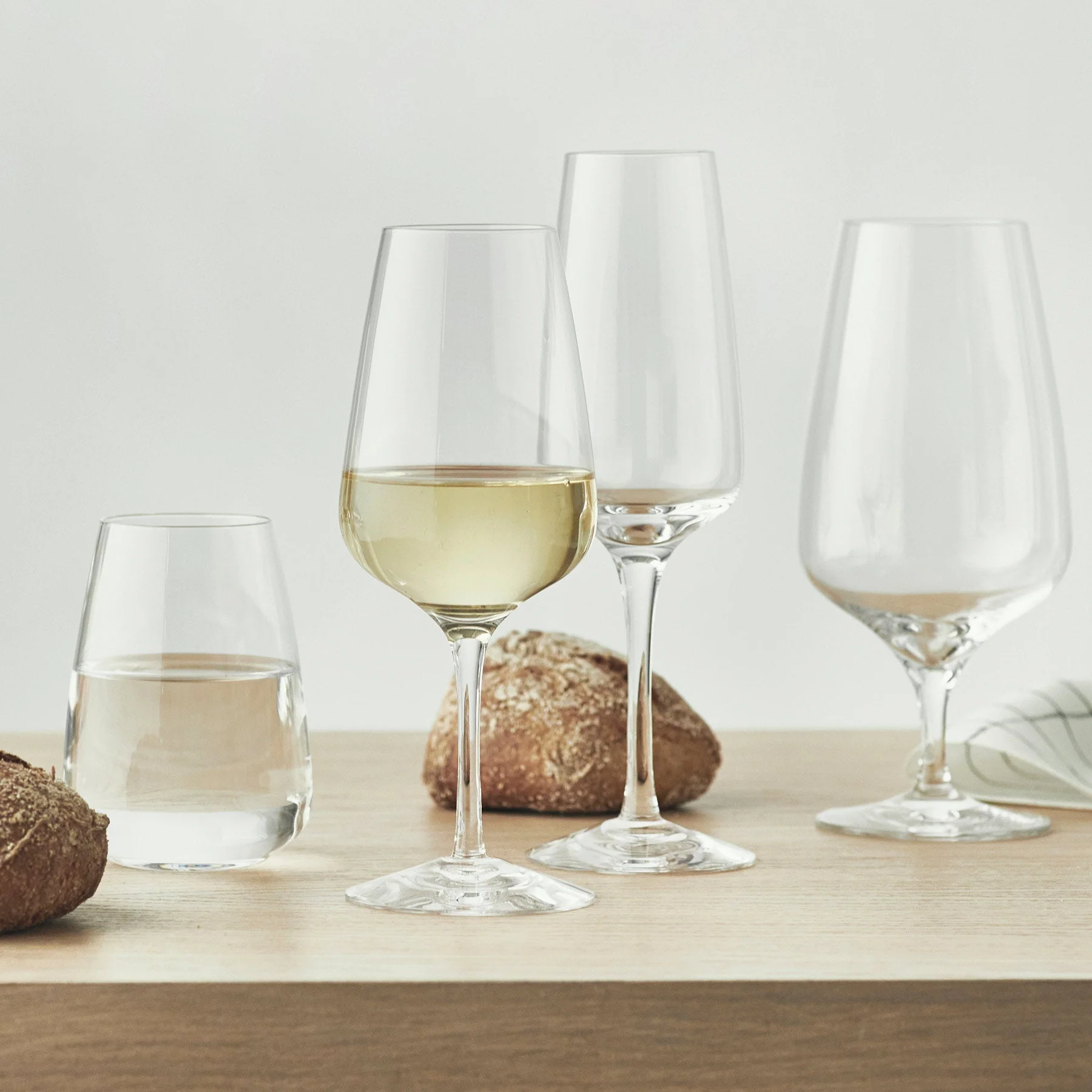 Orrefors Pulse White Wine Set of 2 - Image 2