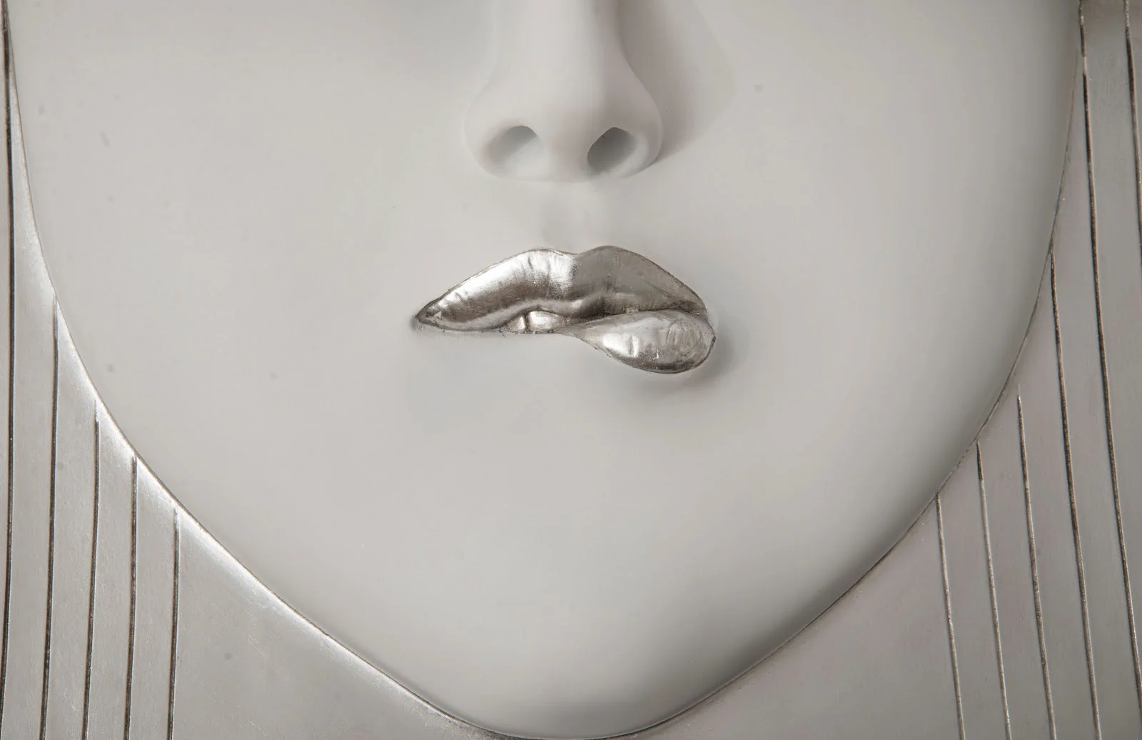Phillips Collection Fashion Faces Wall Art, Large, Pout, White and Silver Leaf - Image 4