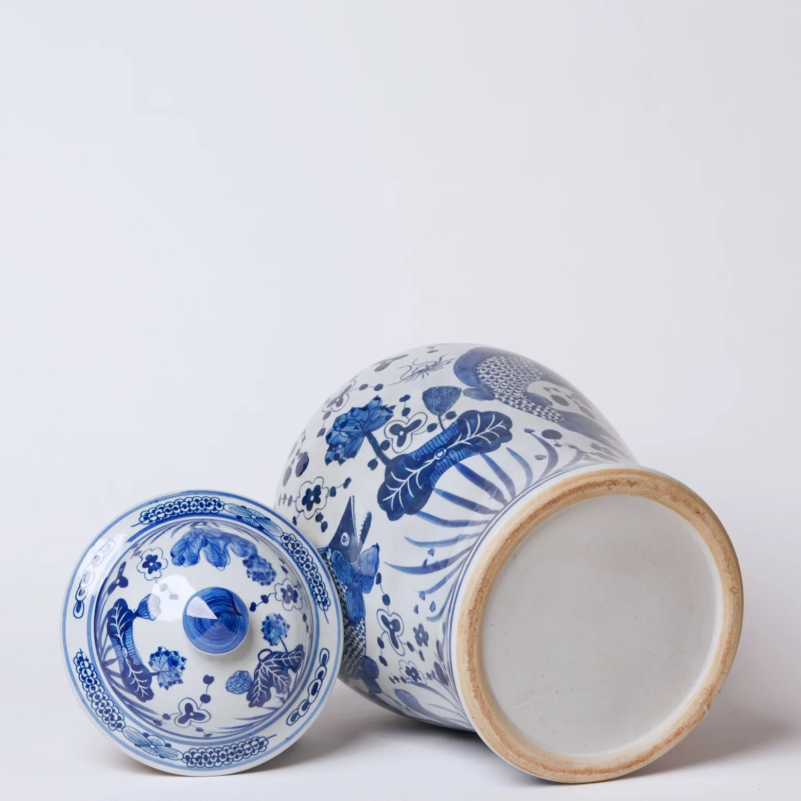 River Fish Blue and White Porcelain Temple Jar - Image 6