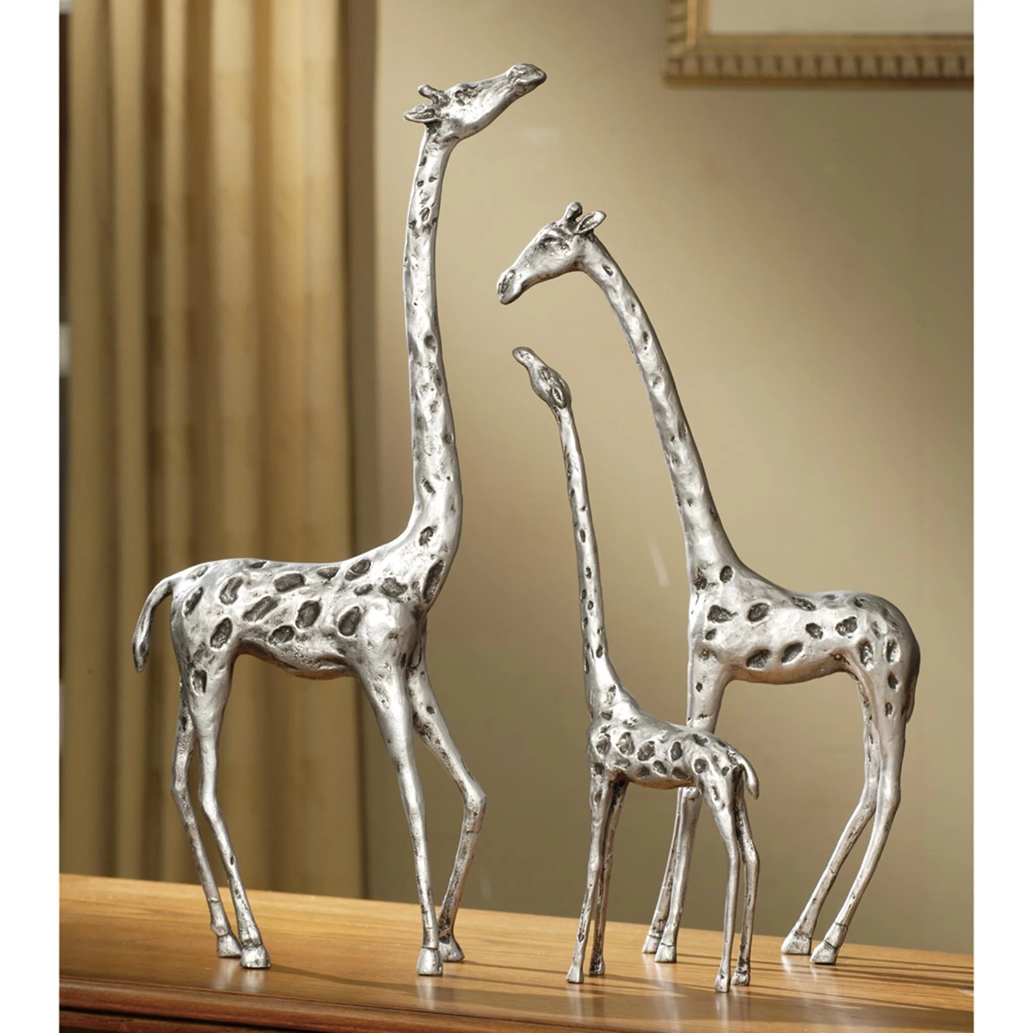 Giraffe Family S/3