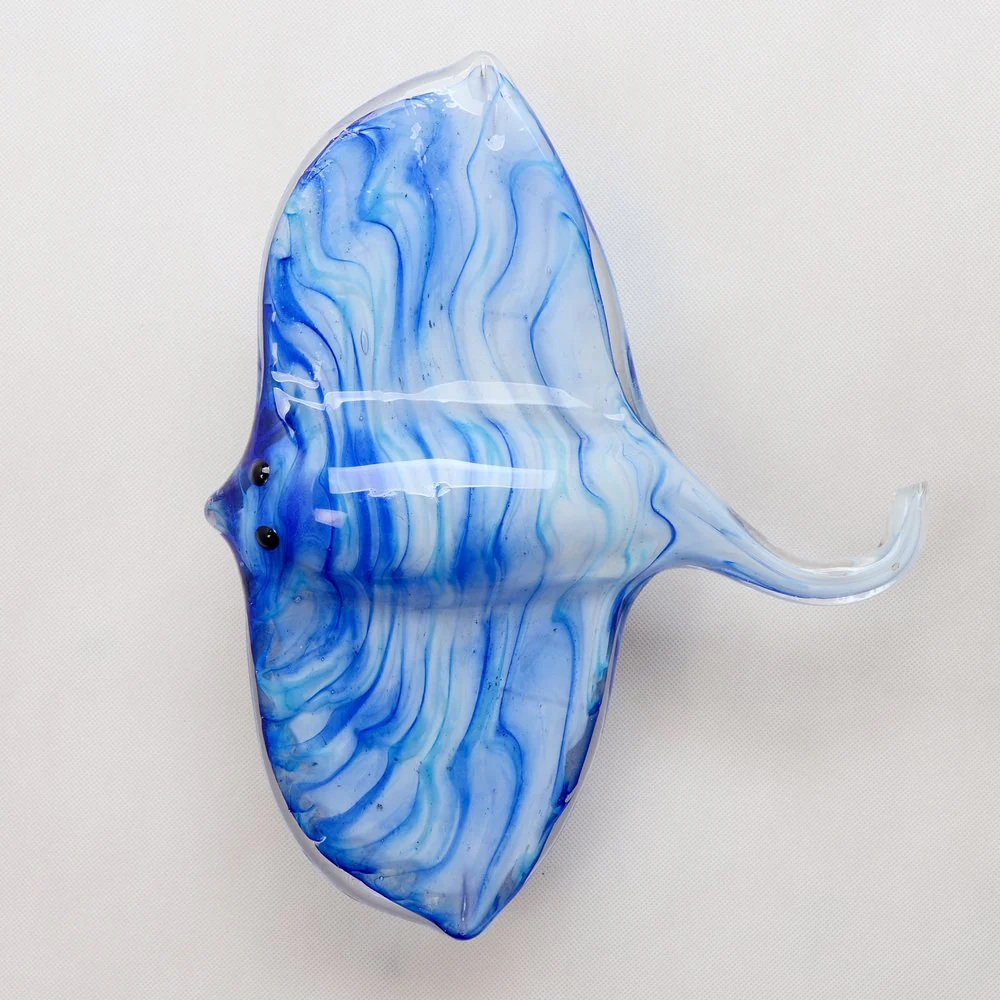 Sting Ray Wall Art Large by Viz Glass 7710BIR - Image 2