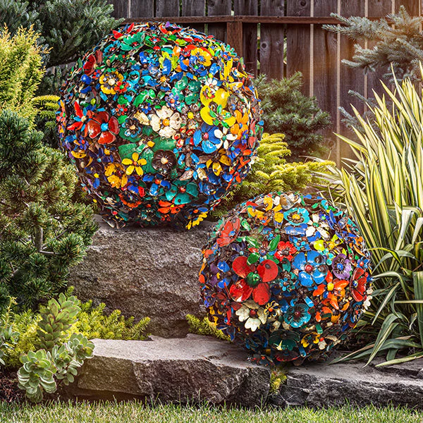 Think Outside Full Bloom Garden Sphere Large - Image 3