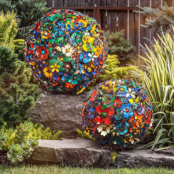 Think Outside Full Bloom Garden Sphere Medium - Image 2