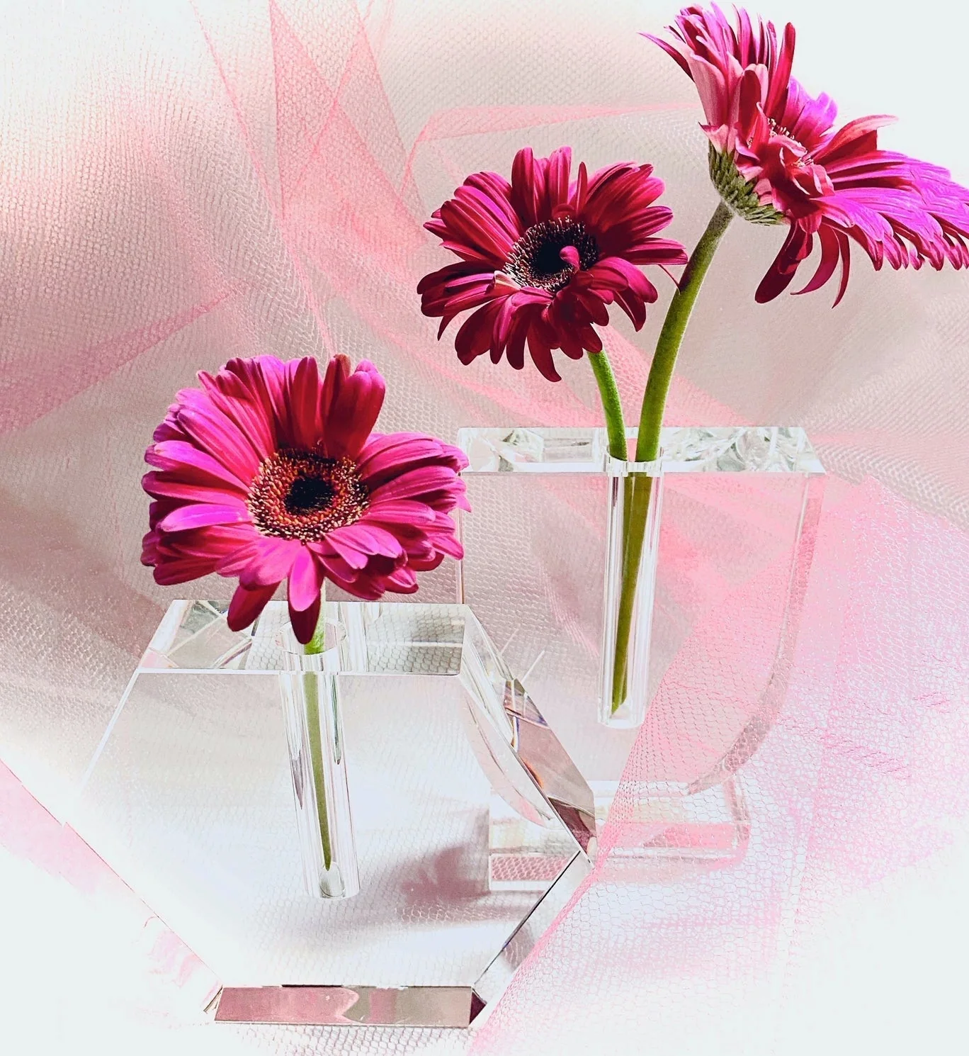 Tizo Designs U Shape Crystal Glass Vase