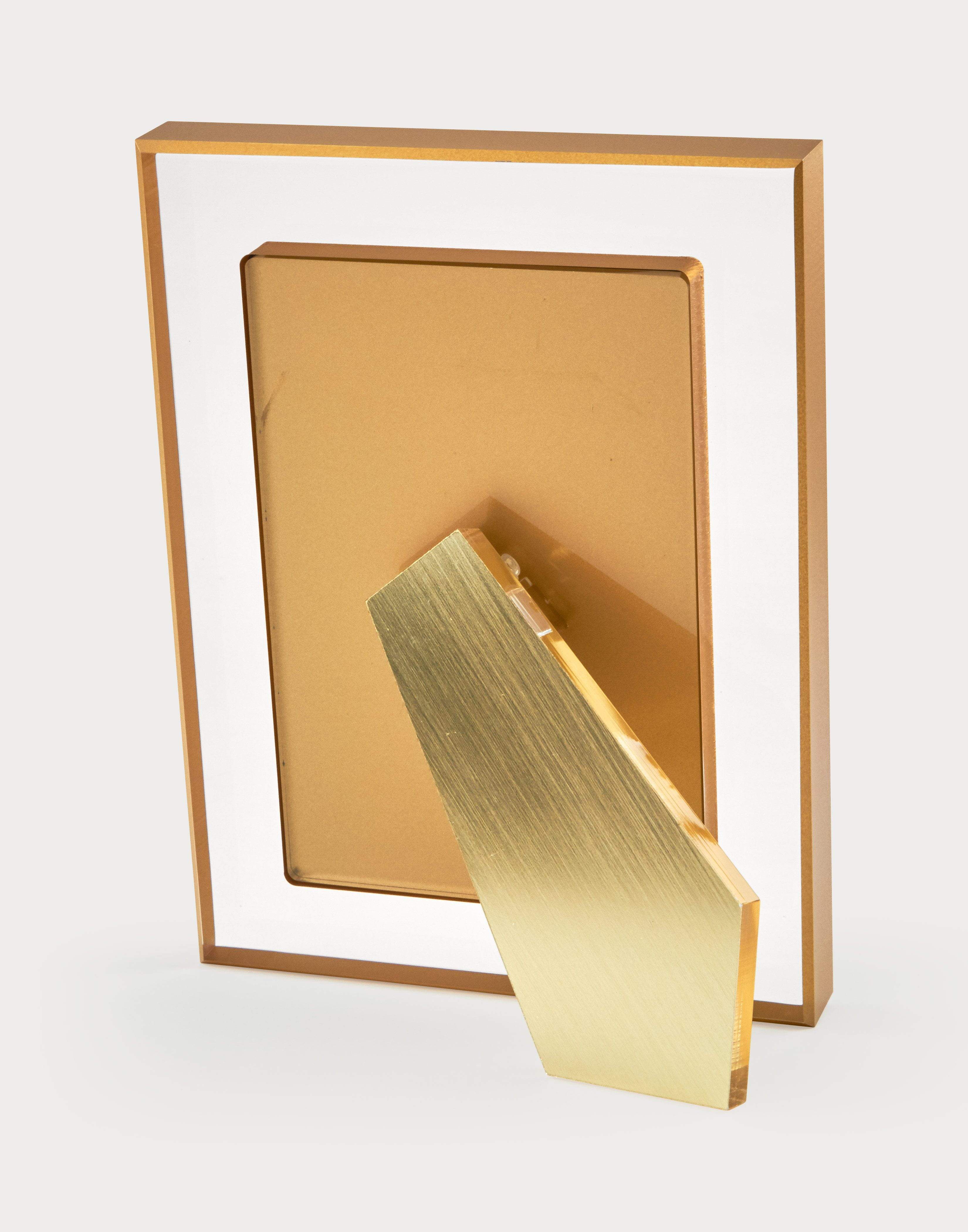 Tizo Lucite Photo Frame Gold Border 8x10 - Image 2