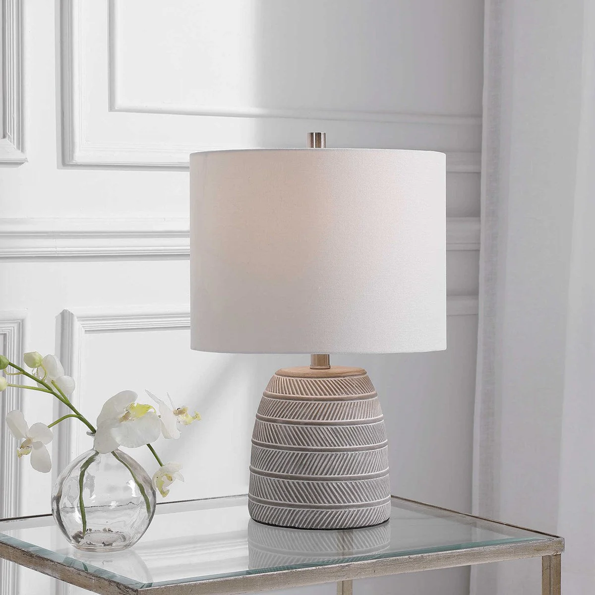 Aviana Table Lamp - Image 2