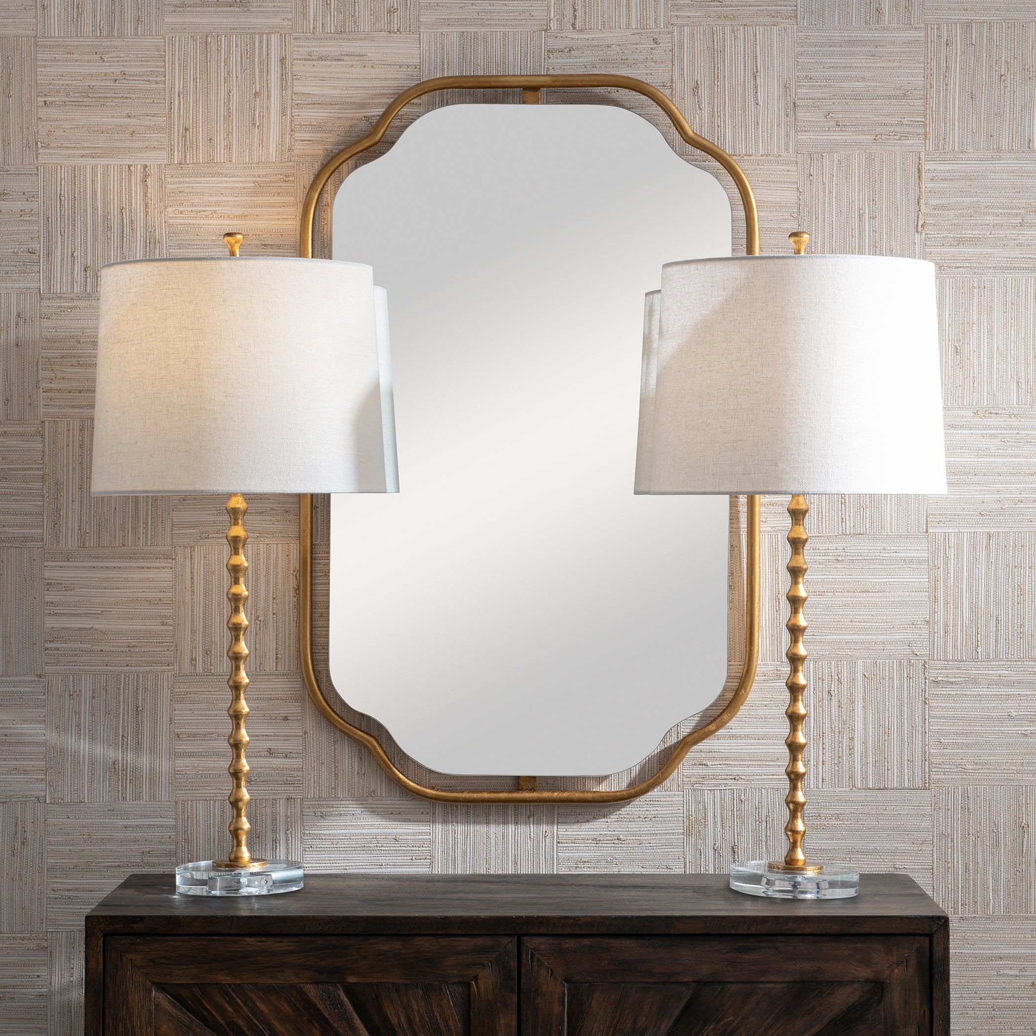 Golden Leaf Table Lamp Set Of 2 - Image 2