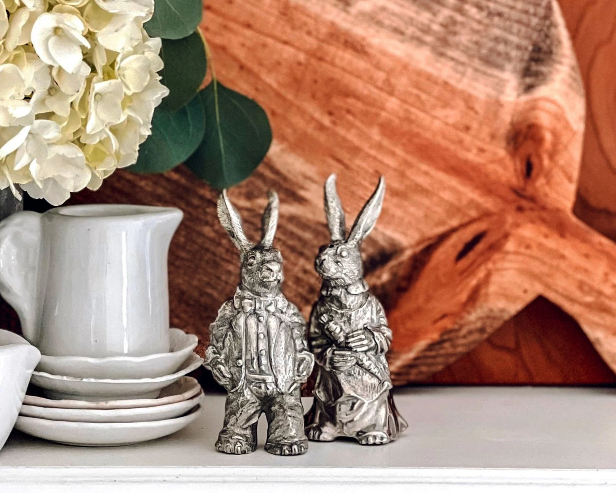 Vagabond House Dressed Rabbits Salt & Pepper Set - Image 6