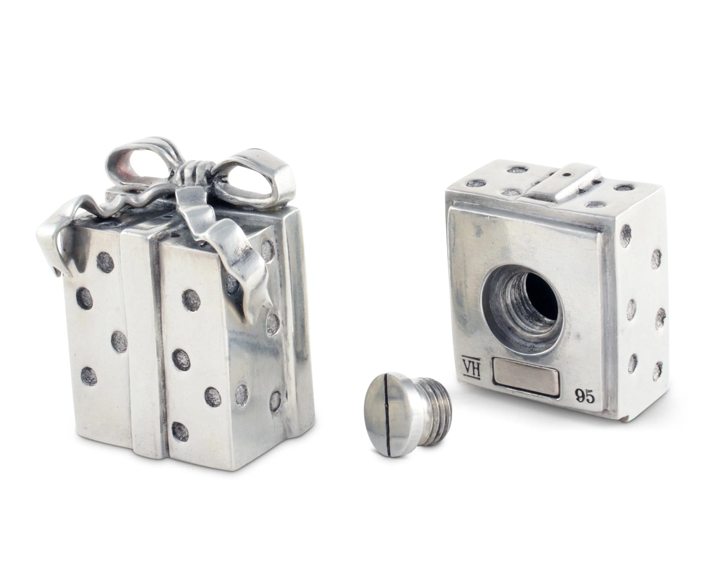 Vagabond House Salt and Pepper - Christmas Package - Image 4