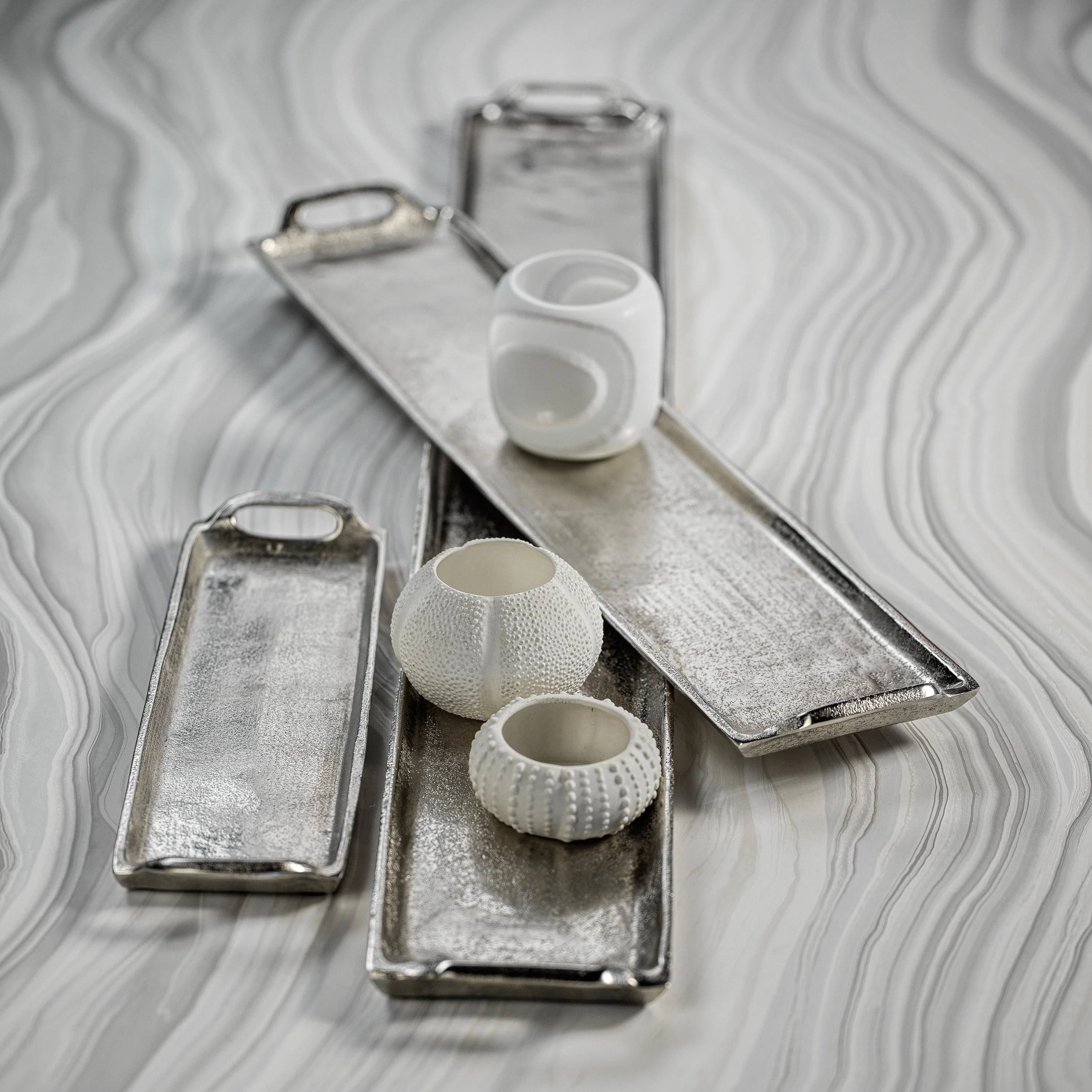 Barbuda Long Aluminum Tray with Handles - Image 4