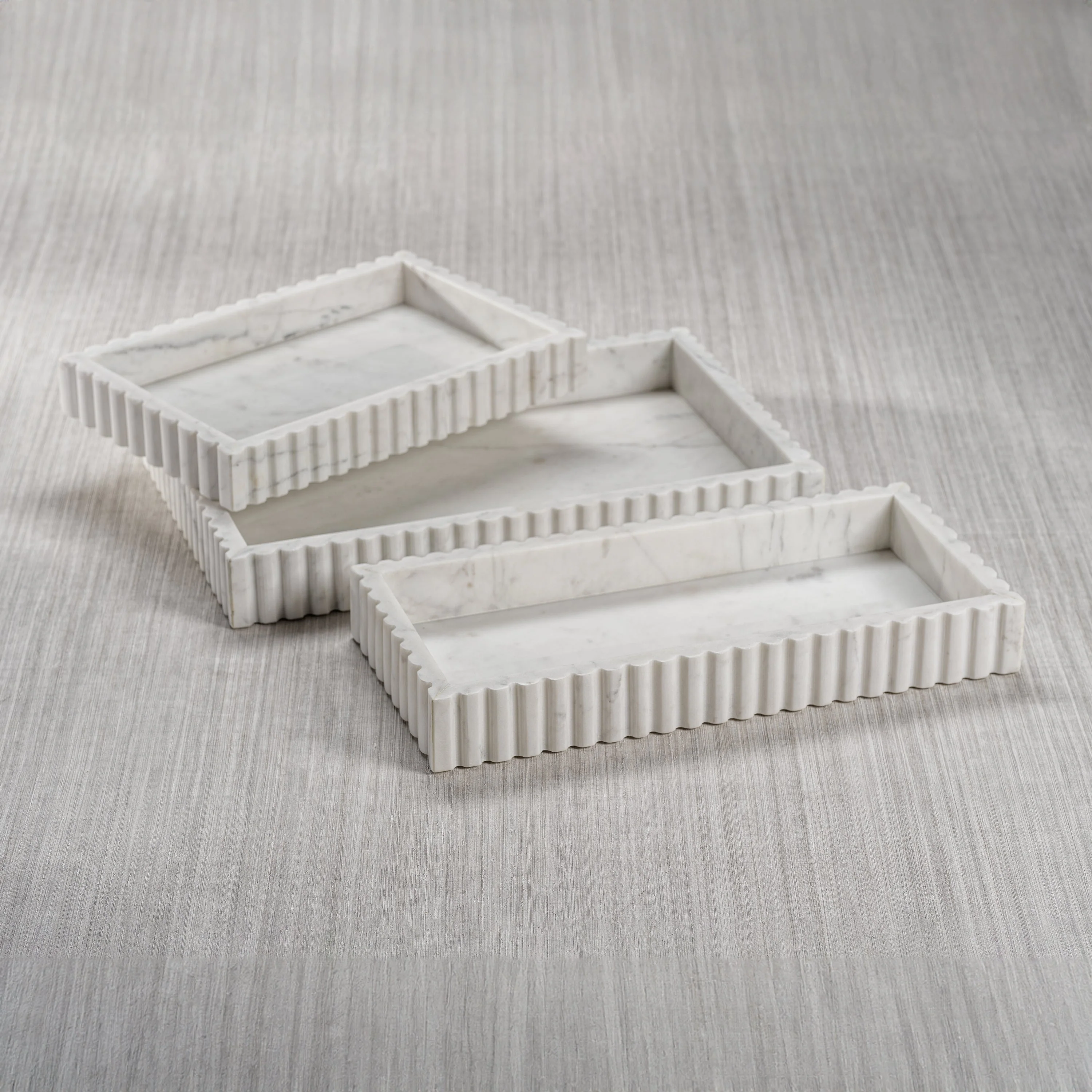 Camogli Scalloped White Marble Tray 16" x 10" x 2" - Image 4