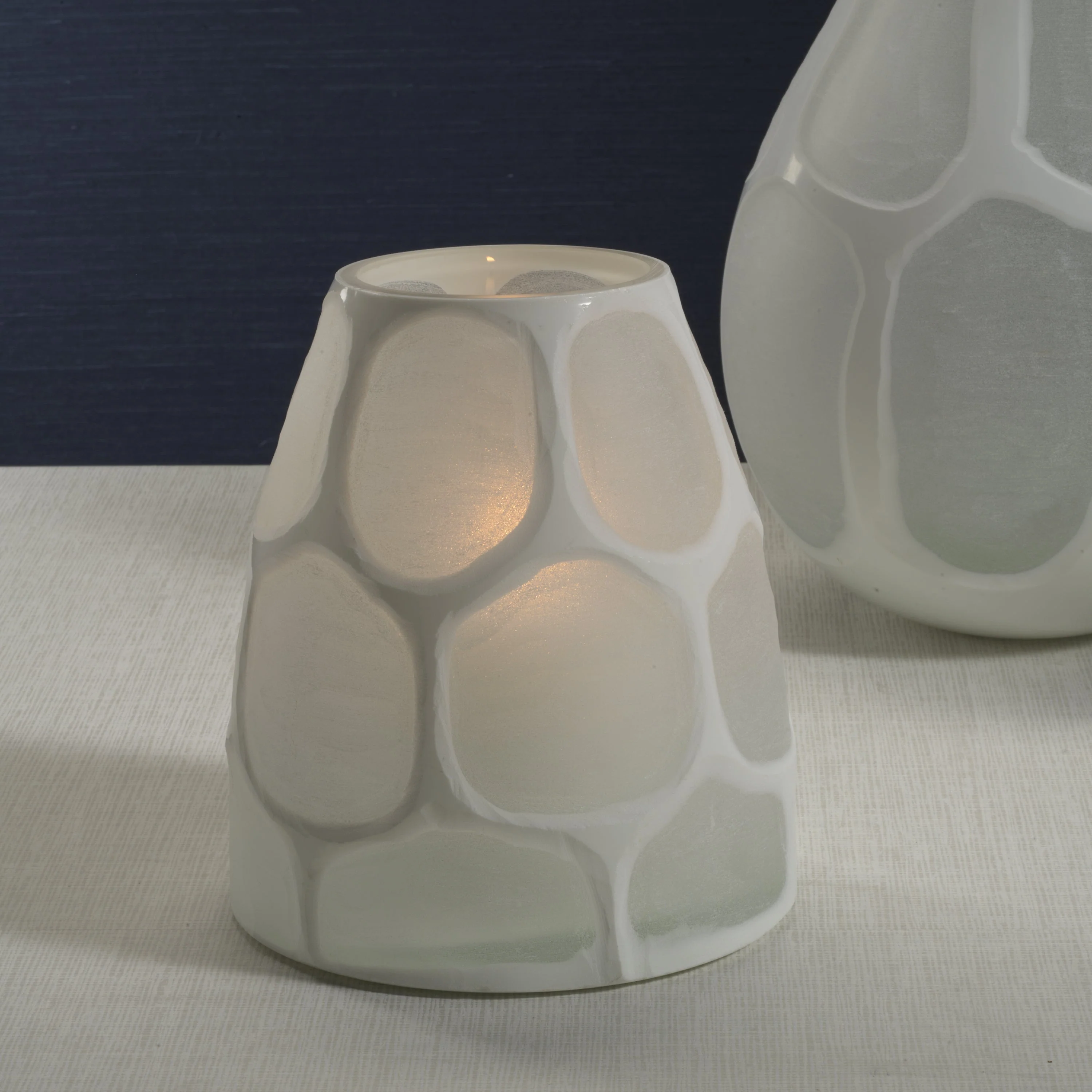 Cape Coral Glass Vase / Hurricane - Image 4