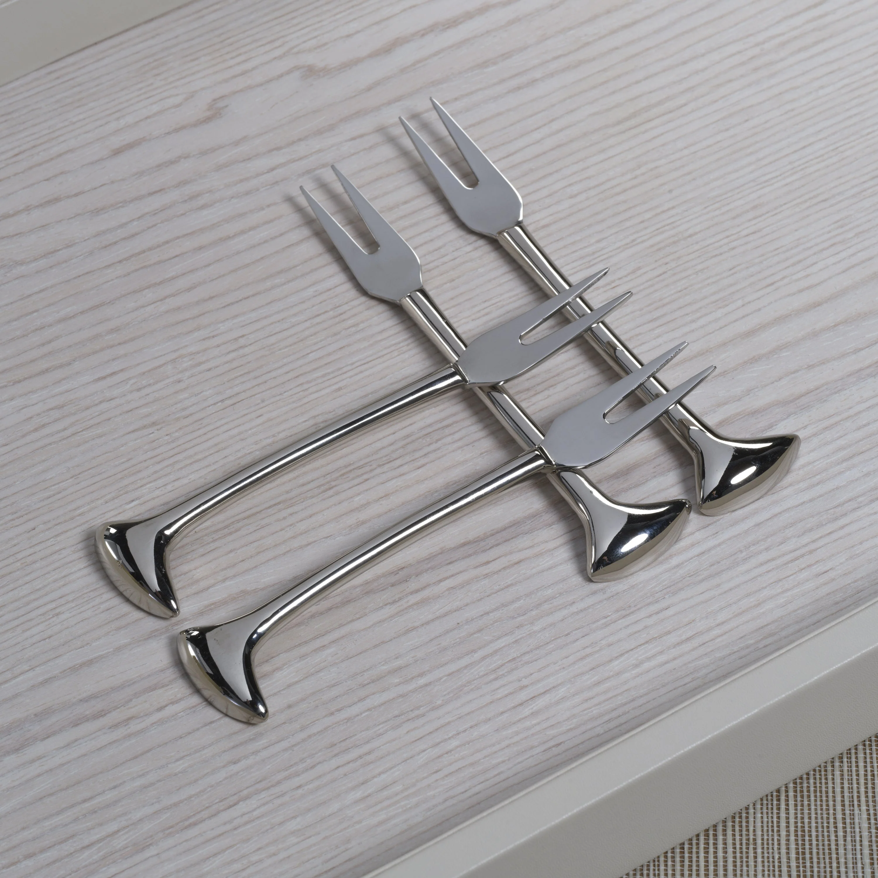 Sable Set of 4 Cheese and Cocktail Forks - Nickel - Image 2